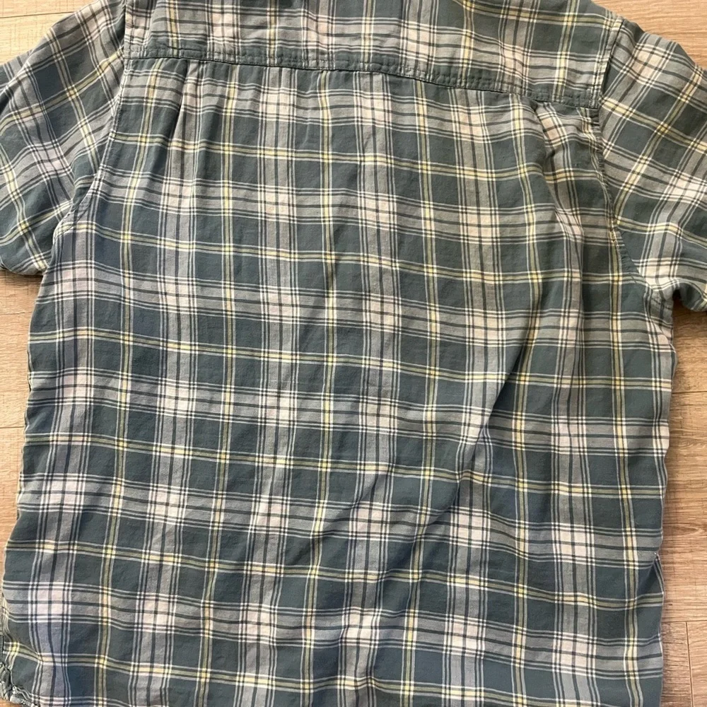 North Face Plaid Shirt Large